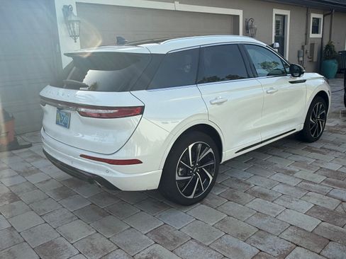 Used 2024 Lincoln Corsair Grand Touring w/ Equipment Group 301A AWD/4WD image 9