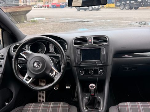 Used 2012 Volkswagen GTI 4-Door image 11