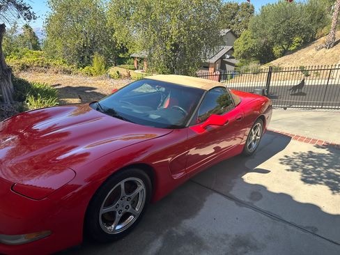 Used 2003 Chevrolet Corvette Convertible w/ Preferred Equipment Group1 image 13