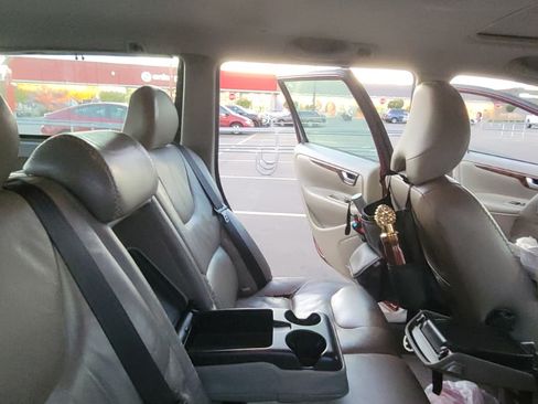 Used 2006 Volvo XC70 Ocean Race Edition image 10