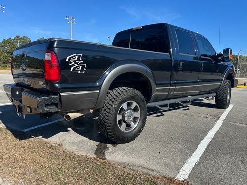 Used 2016 Ford F250 Lariat w/ Lariat Interior Package image 4