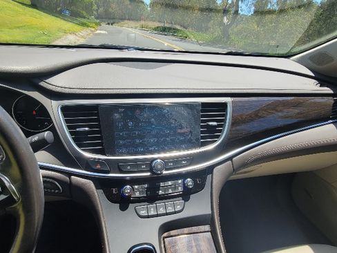 Used 2017 Buick LaCrosse Premium w/ Driver Confidence Package #2 AWD/4WD image 15