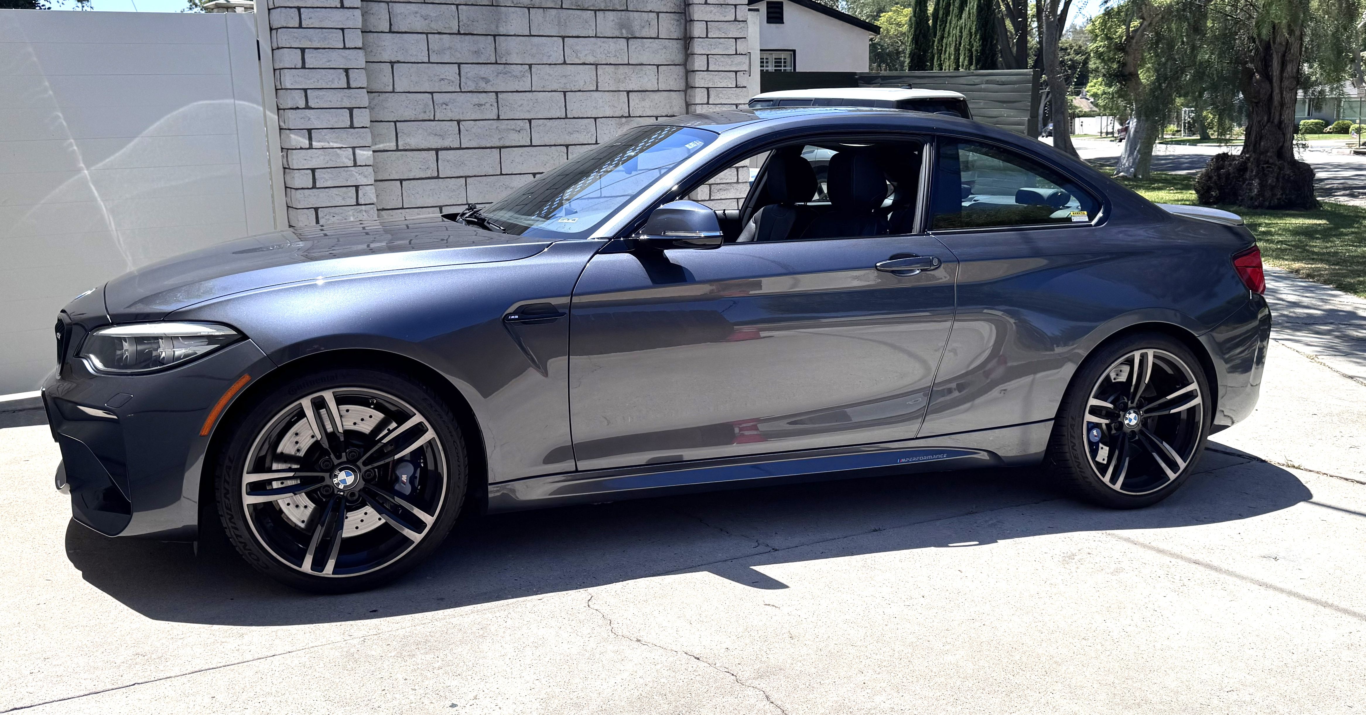 Used 2018 BMW M2 w/ Executive Package RWD image 4