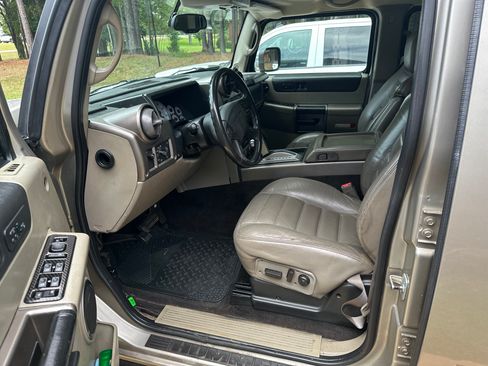Used 2003 HUMMER H2 Luxury w/ Preferred Equipment Group image 6