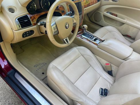 Used 2008 Jaguar XKR R image 19