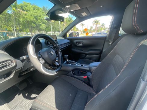 Used 2023 Honda HR-V Sport image 6