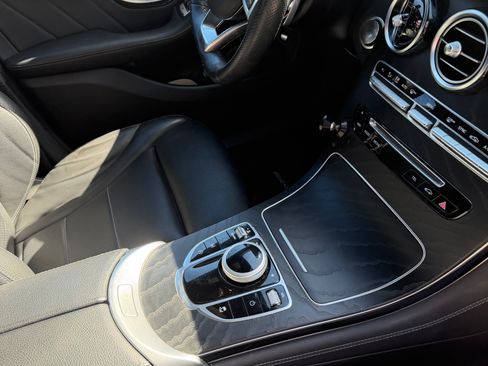 Used 2019 Mercedes-Benz GLC 300 4MATIC Coupe image 2