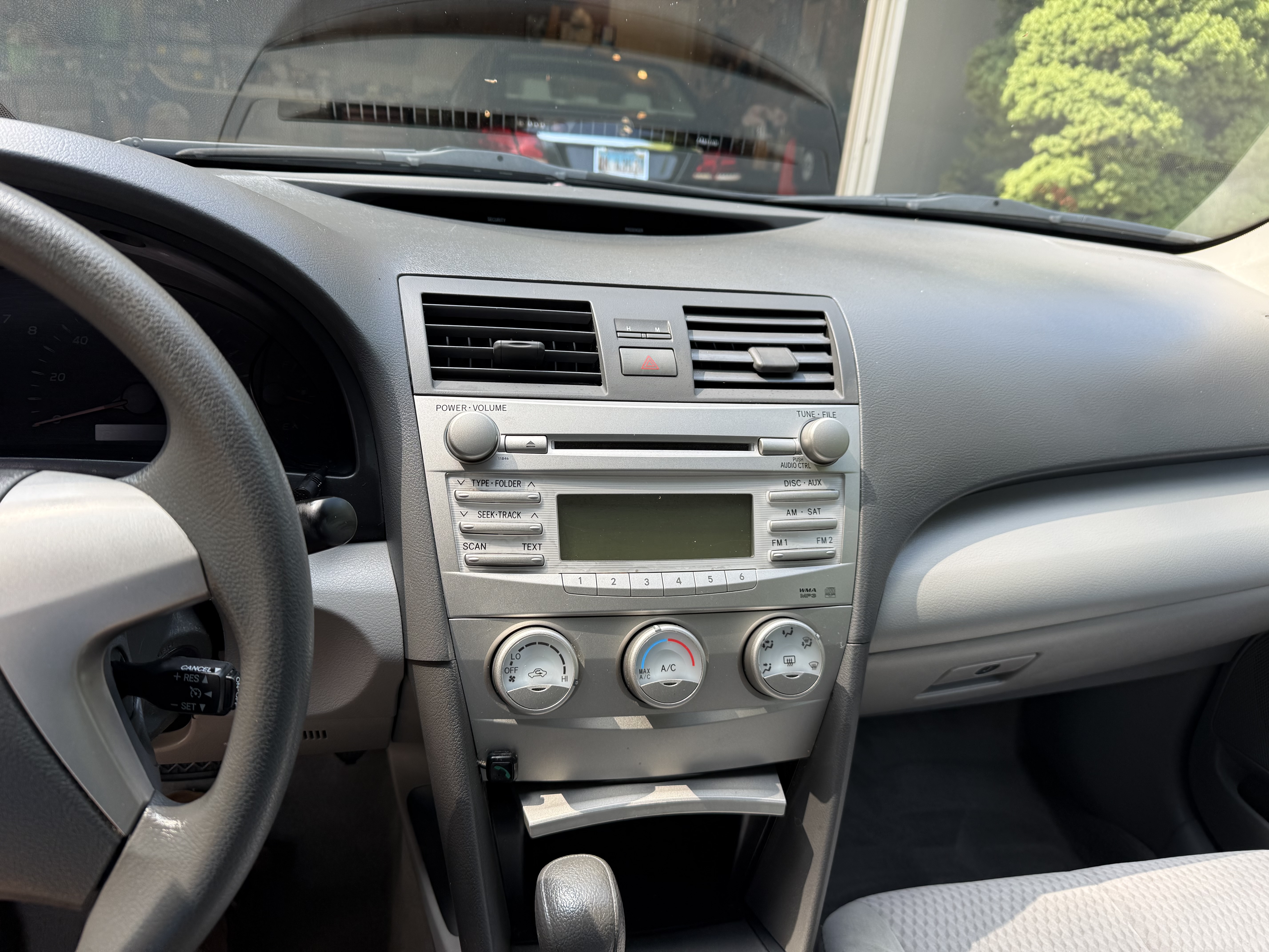 Used 2010 Toyota Camry FWD image 9