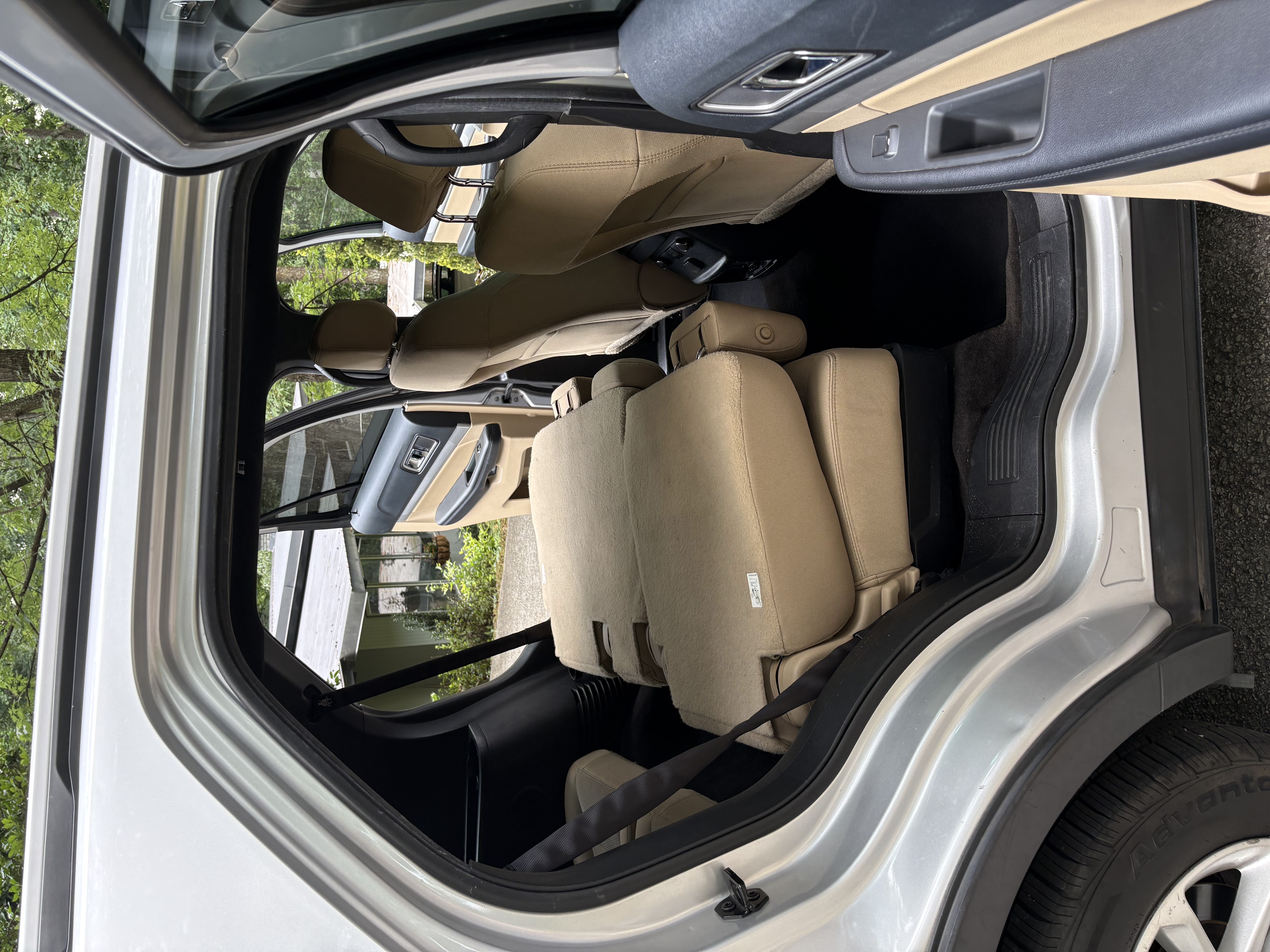 Used 2016 Ford Explorer XLT w/ Equipment Group 201A FWD image 26
