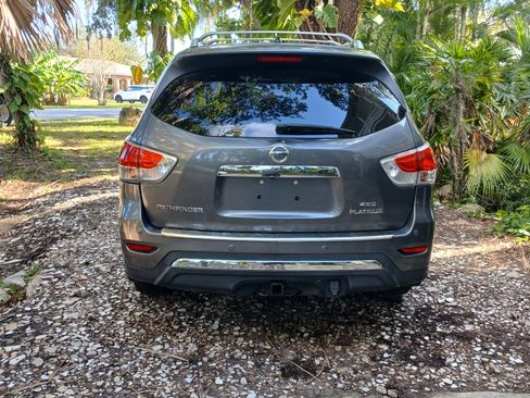 Used 2015 Nissan Pathfinder Platinum w/ Cargo Package image 2