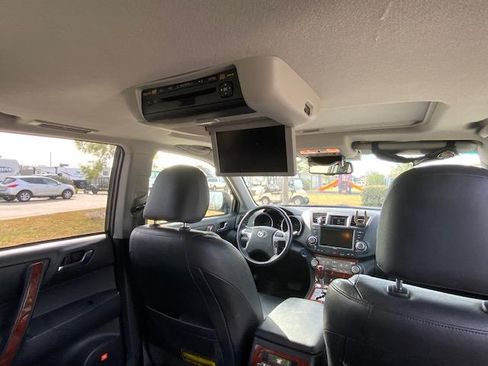 Used 2011 Toyota Highlander Limited image 6