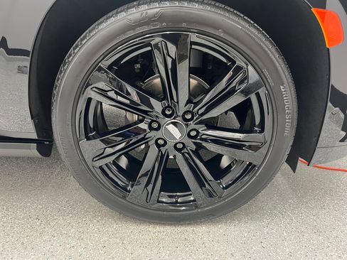 Used 2022 Cadillac Escalade Sport Platinum w/ LPO, ONYX Package AWD/4WD image 8