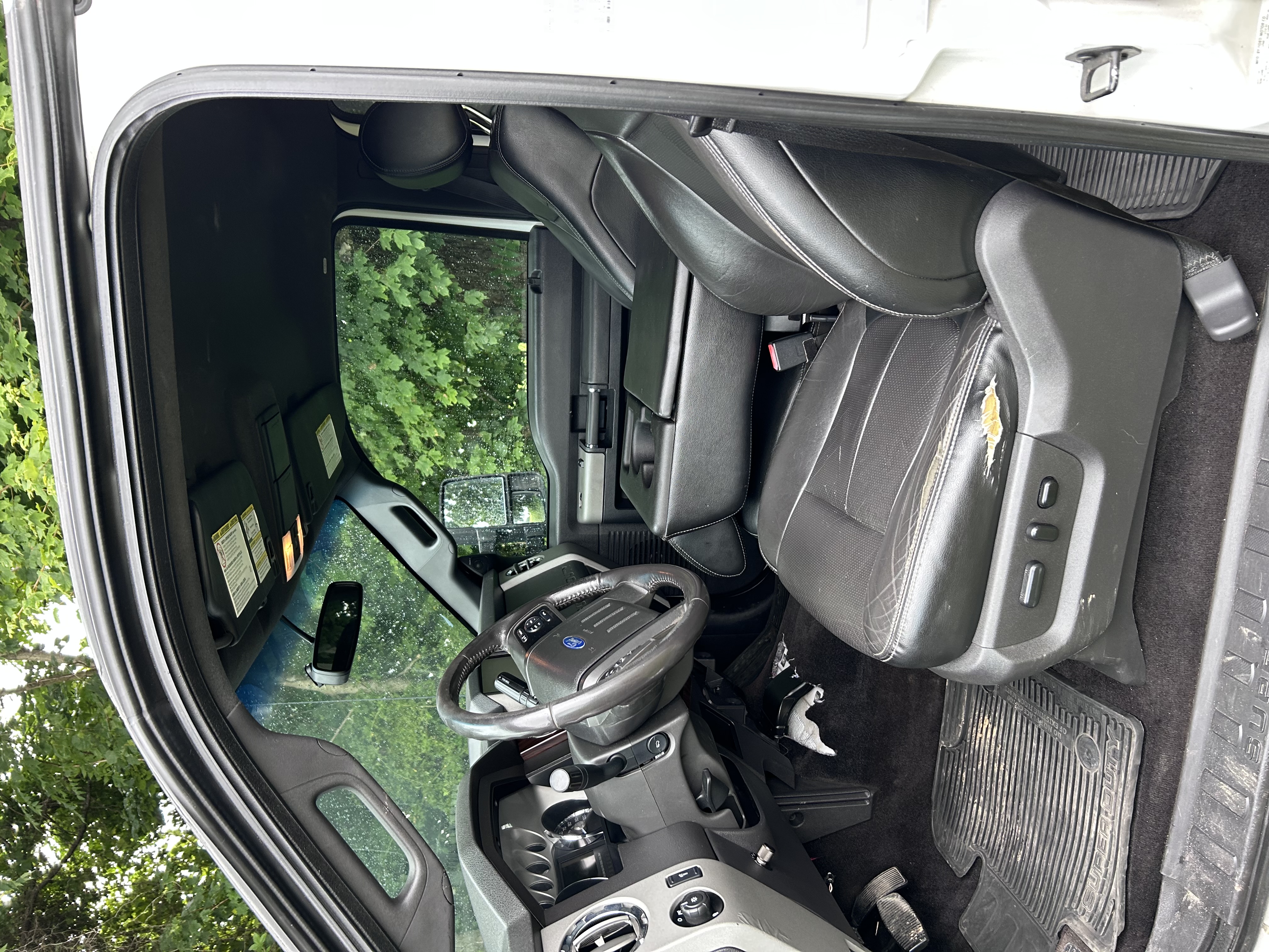 Used 2016 Ford F350 Lariat AWD/4WD image 9