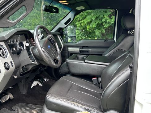 Used 2016 Ford F350 Lariat AWD/4WD image 9