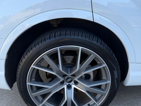 Used 2019 Audi Q7 3.0T Prestige w/ Prestige Package AWD/4WD image 9