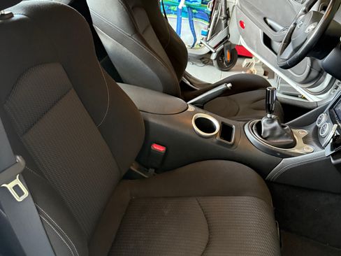 Used 2014 Nissan 370Z Coupe w/ Sport Package image 8