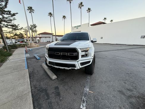 Used 2018 Ford F150 Raptor w/ Equipment Group 802A Luxury image 1