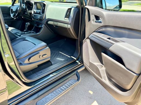 Used 2018 Chevrolet Colorado Z71 AWD/4WD image 17