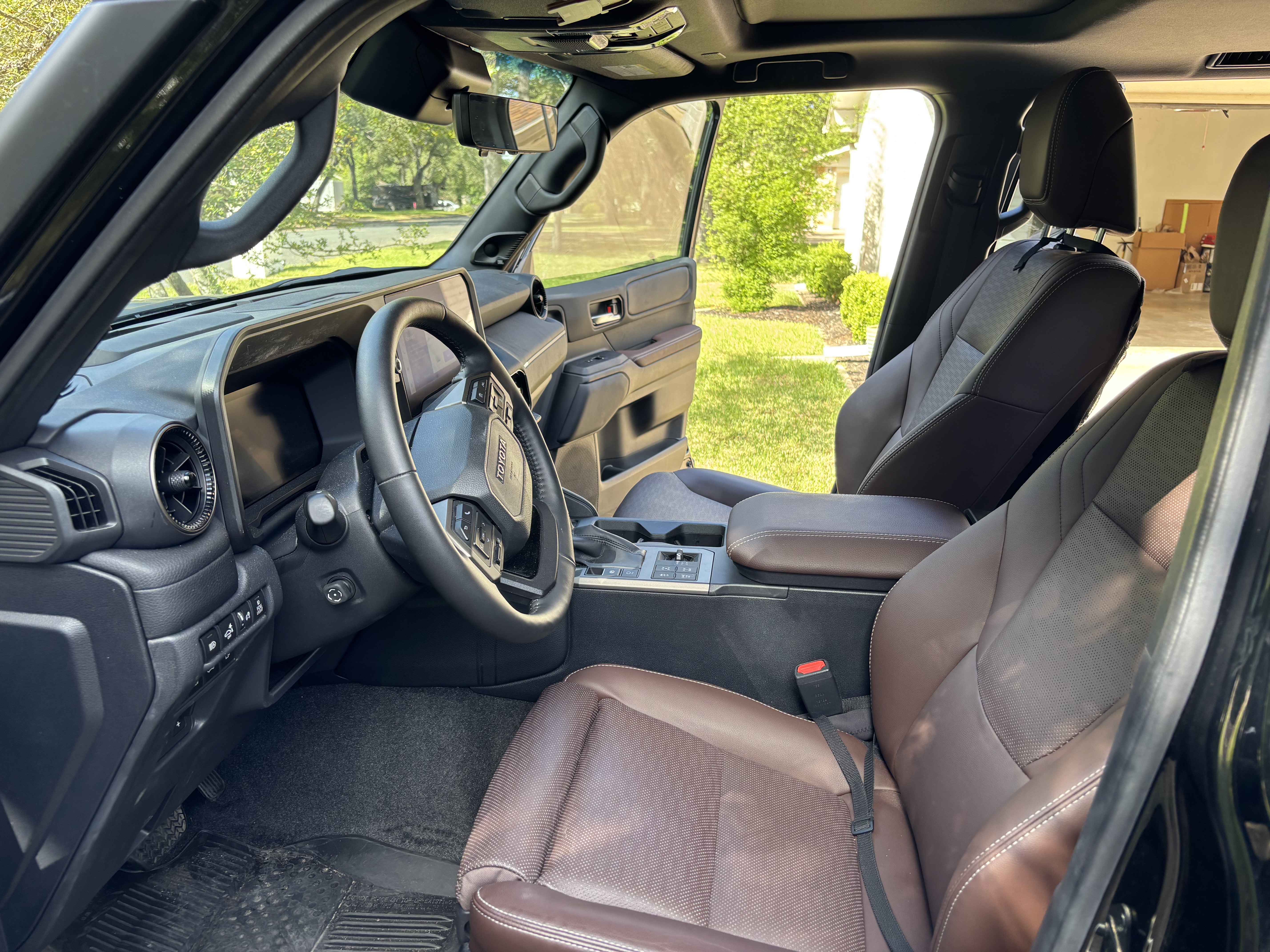 Used 2025 Toyota Land Cruiser w/ Premium Package AWD/4WD image 9