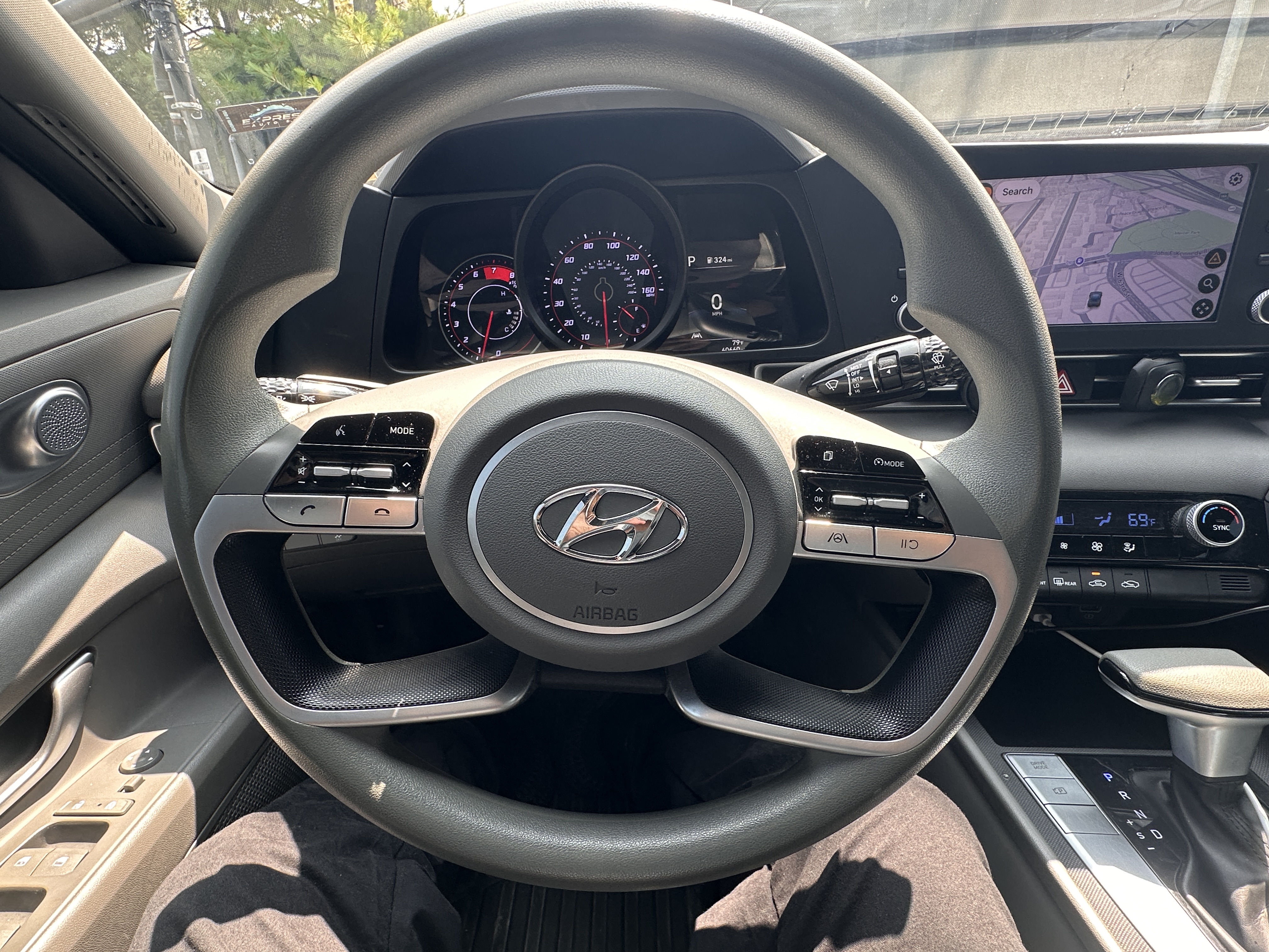 Used 2023 Hyundai Elantra SEL FWD image 14