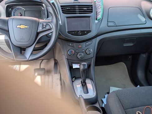 Used 2016 Chevrolet Trax LS image 7