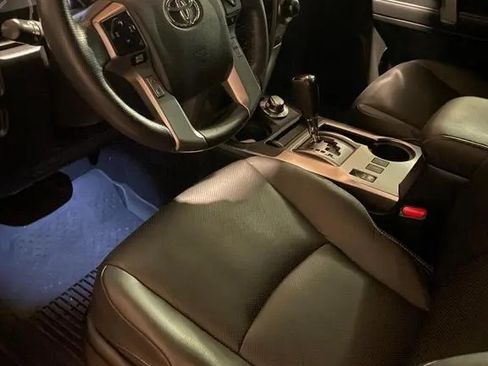 Used 2024 Toyota 4Runner Limited AWD/4WD image 5