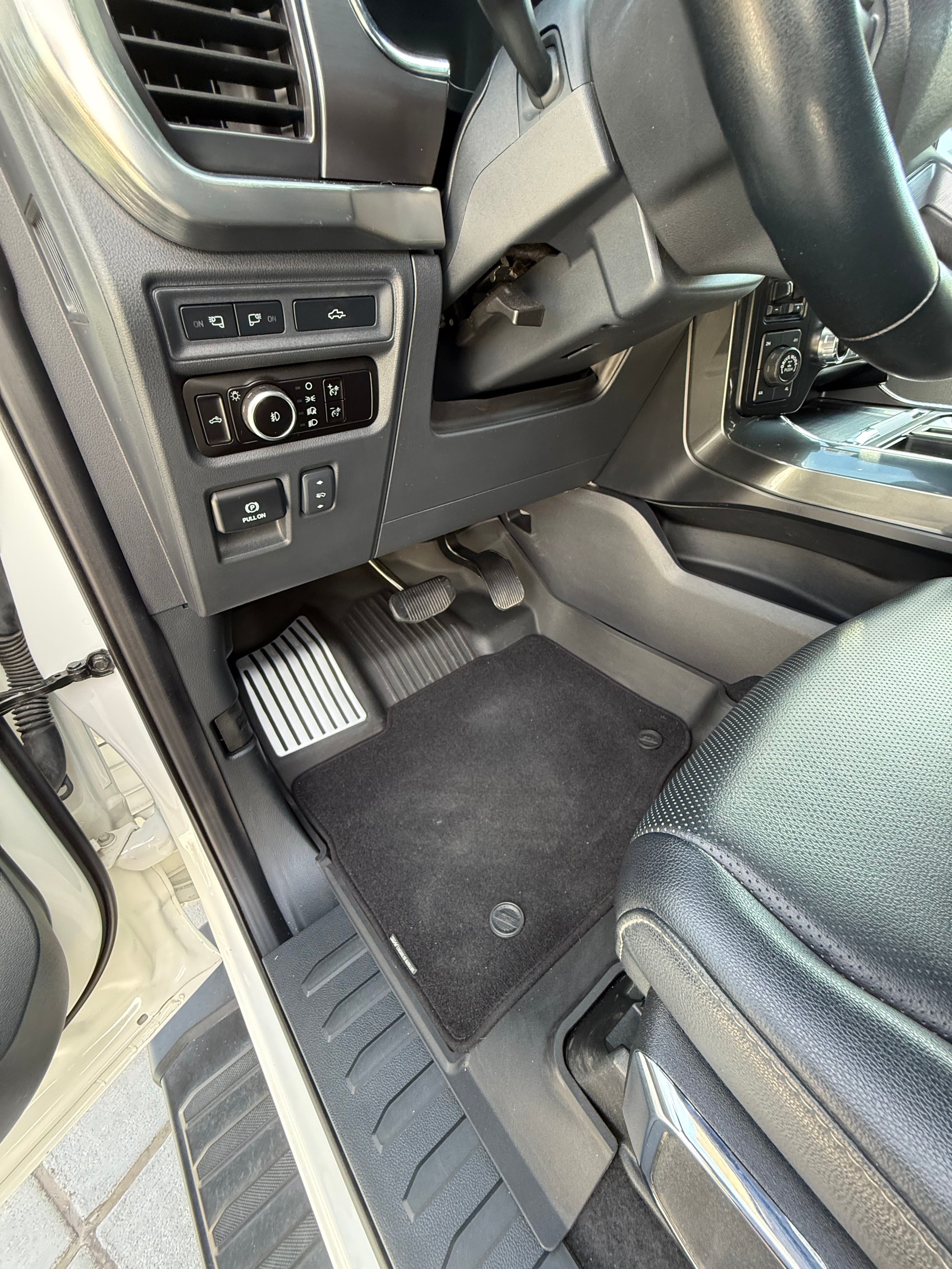Used 2023 Ford F150 Lariat w/ Max Trailer Tow Package AWD/4WD image 17