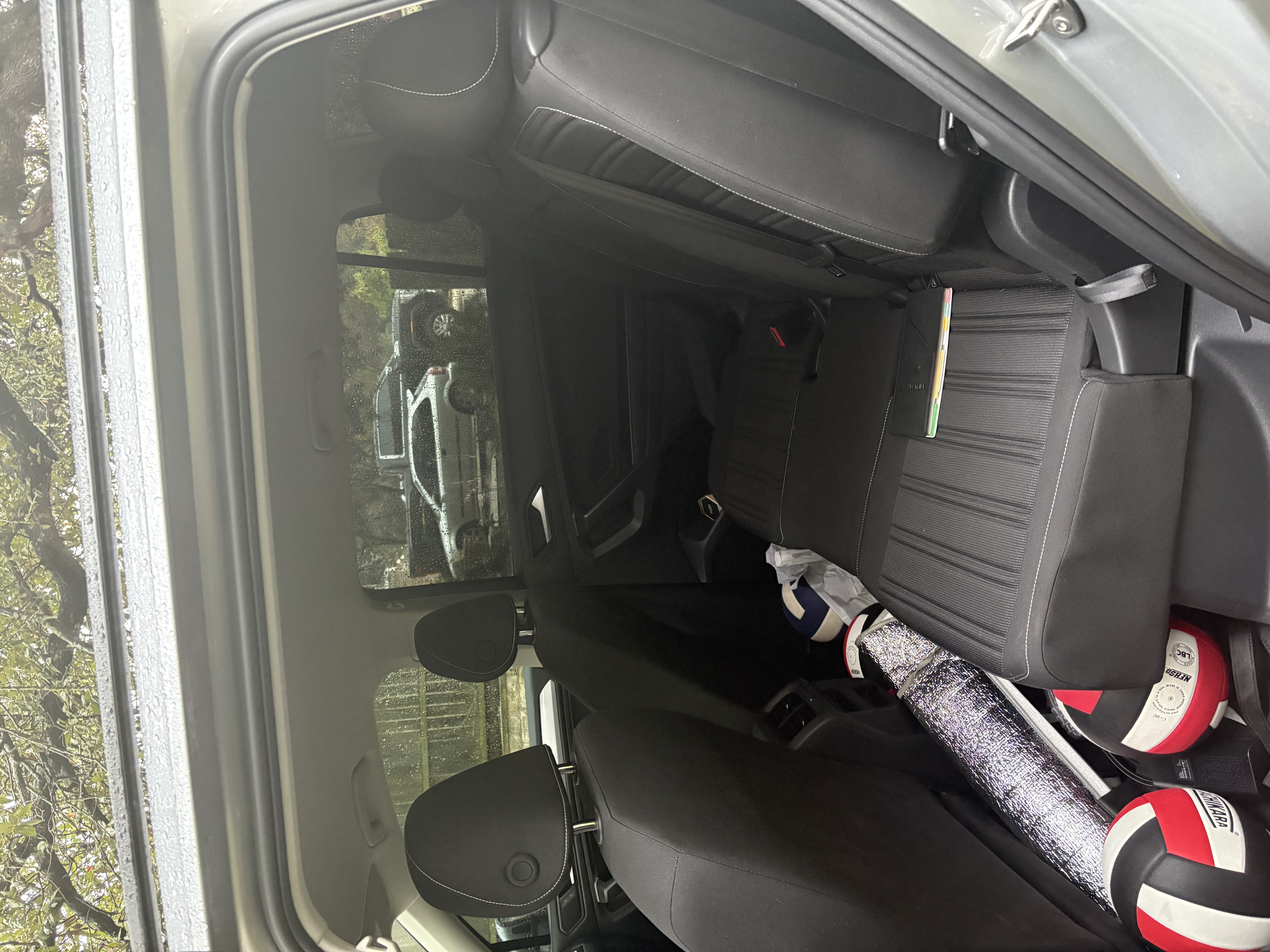 Used 2024 Volkswagen Tiguan S FWD image 8