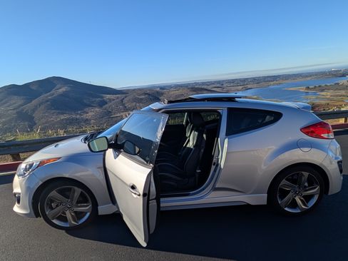 Used 2013 Hyundai Veloster Turbo w/ Ultimate Pkg image 6