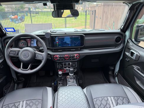 Used 2024 Jeep Wrangler Unlimited Rubicon w/ XTREMEE 35" Tire Package image 8