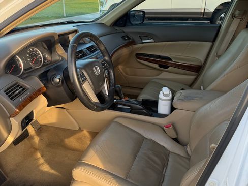 Used 2009 Honda Accord EX-L image 6