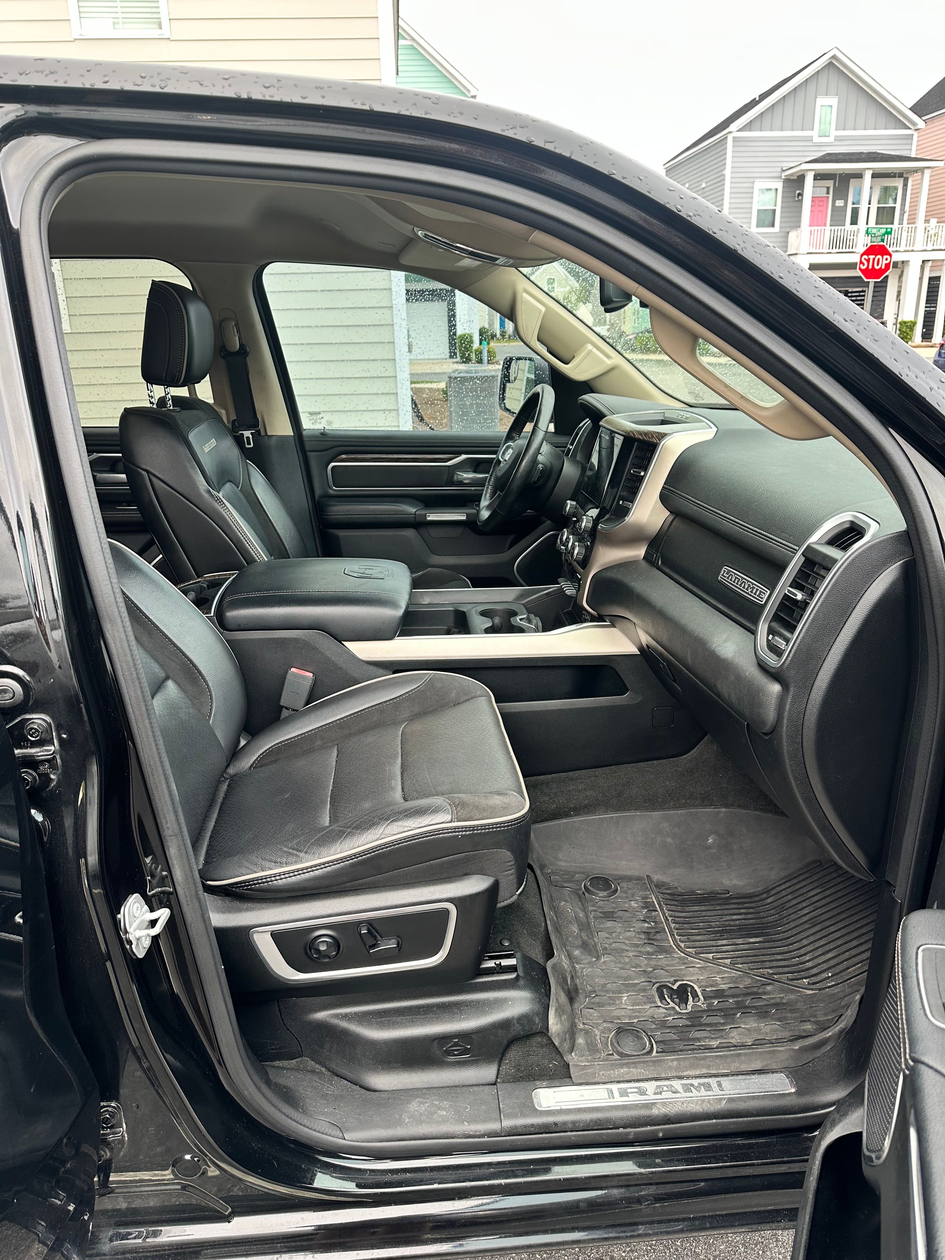 Used 2020 RAM 1500 Laramie RWD image 9