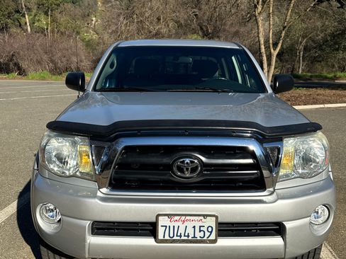Used 2005 Toyota Tacoma PreRunner image 19