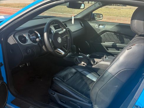 Used 2013 Ford Mustang Premium RWD image 11