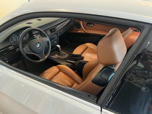 Used 2011 BMW 328i Coupe image 23