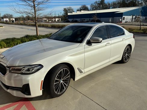 Used 2021 BMW 530i 530i Sedan 4D w/ Convenience Package image 1