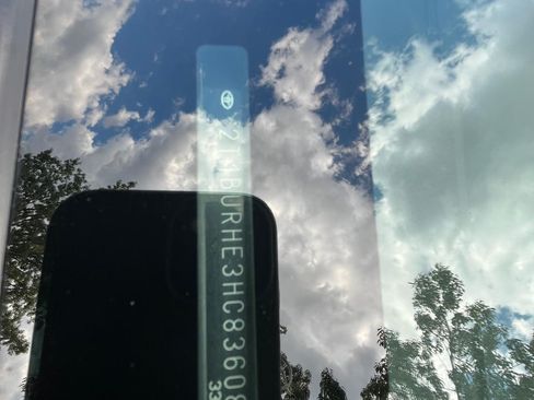 Used 2017 Toyota Corolla LE image 23