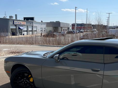 Used 2017 Dodge Challenger SXT Plus image 11