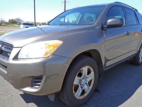 Used 2011 Toyota RAV4 4WD V6 w/ Tow Prep Pkg image 4