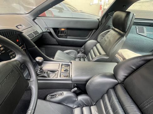 Used 1992 Chevrolet Corvette ZR1 image 23