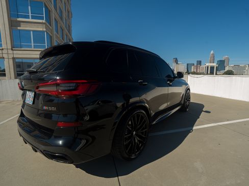 Used 2020 BMW X5 M50i w/ Executive Package image 8