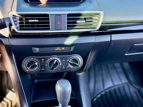 Used 2016 MAZDA MAZDA3 i Sport w/ Preferred Equipment Package image 16