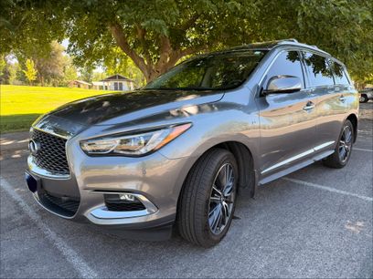 Used 2017 INFINITI QX60 Luxe w/ Deluxe Technology Package
