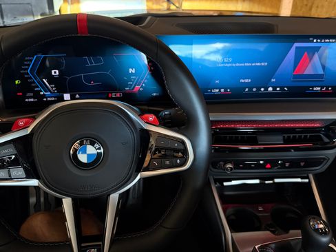 Used 2025 BMW M2 w/ Lighting Package RWD image 11