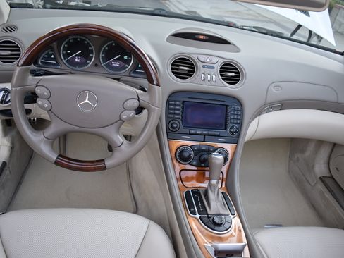 Used 2008 Mercedes-Benz SL 550 image 20