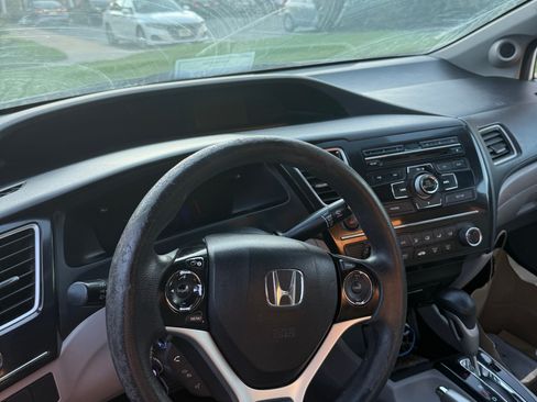Used 2013 Honda Civic LX image 10