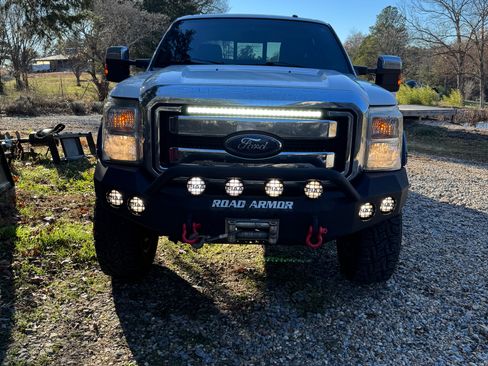 Used 2016 Ford F250 Lariat w/ Lariat Ultimate Package image 5