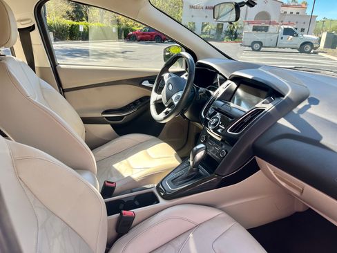 Used 2017 Ford Focus Electric Hatchback image 10