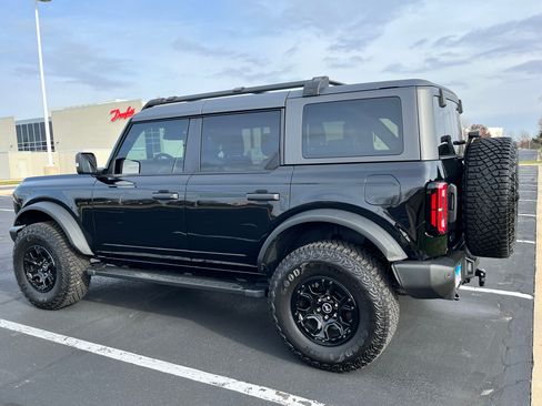 Used 2023 Ford Bronco Wildtrak image 8