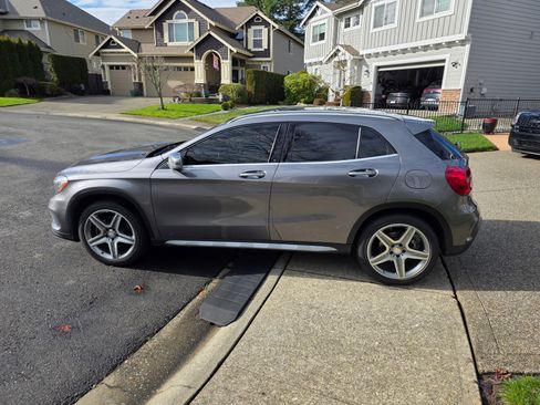 Used 2015 Mercedes-Benz GLA 250 4MATIC image 6